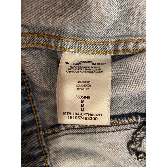 Lee cropped jean jacket size med loose fit good condition - Picture 4 of 4